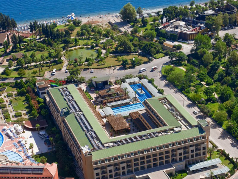 Crystal Deluxe Resort